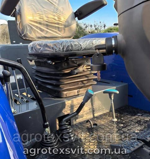 Мінітрактор Файтер Т- 504RD з дашком | посилений передній міст | рівна підлога | 2 диск.зчепл | реверс | колеса 28 | компресор 2597590654 фото